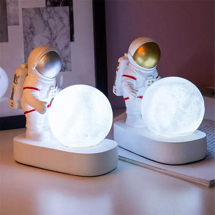 Astronaut Table Lamp - Goodlifebean