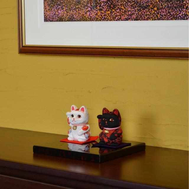 [BECKONING (LUCKY) CAT] MANEKI NEKO, YUZEN PEACH (S) | EDO ART DOLLS | KAKINUMA DOLLS