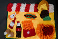 Top view of fast food snuffle mat for dogs.|Vue d'ensemble du tapis de fouille fast food pour chien.