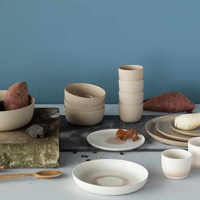 [LARGE PLATE (PLATTER)] KIRSTIE VAN NOORT PLATE 250 (GRAY CLAY) | 2016/ | IMARI-ARITA WARES
