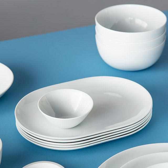 [LARGE PLATE (PLATTER)] STEFAN DIEZ OVAL PLATE 240 (WHITE) | 2016/ | IMARI-ARITA WARES