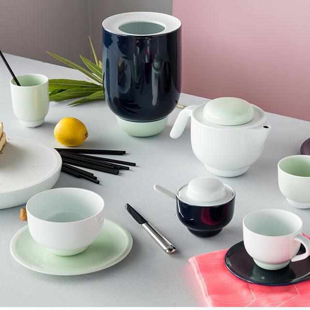 [MUG (CUP)] PAULINE DELTOUR TEACUP (WHITE-DARK BLUE) | 2016/ | IMARI-ARITA WARES
