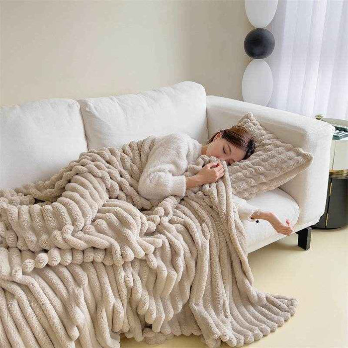 Snuggle Blanket: Luxurious Weighted Winter Blanket - Goodlifebean home decor