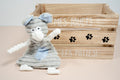 Plush toy for small dogs in the shape of a mouse. | Peluche pour petit chien en forme de souris.